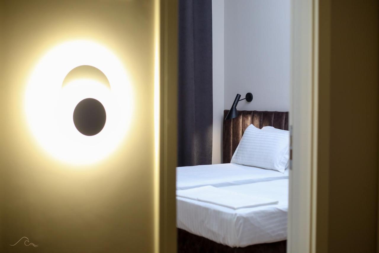 Hotel Libertas Vlore Exterior photo