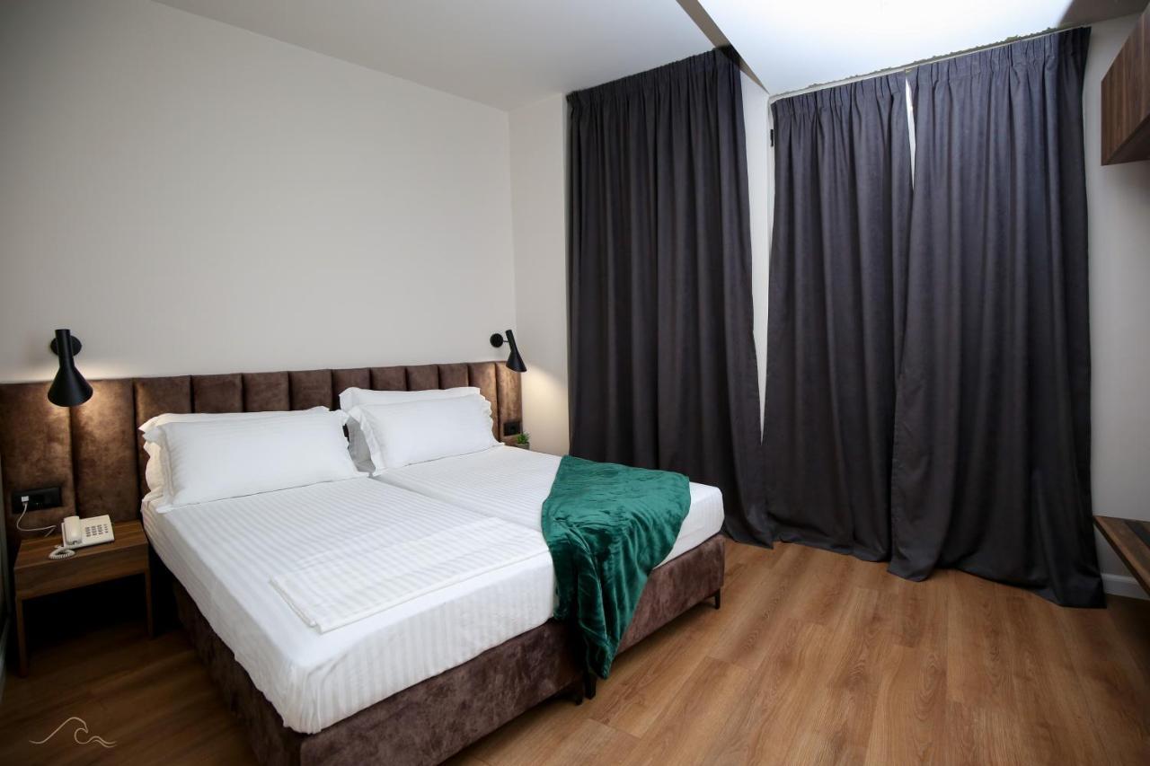 Hotel Libertas Vlore Exterior photo