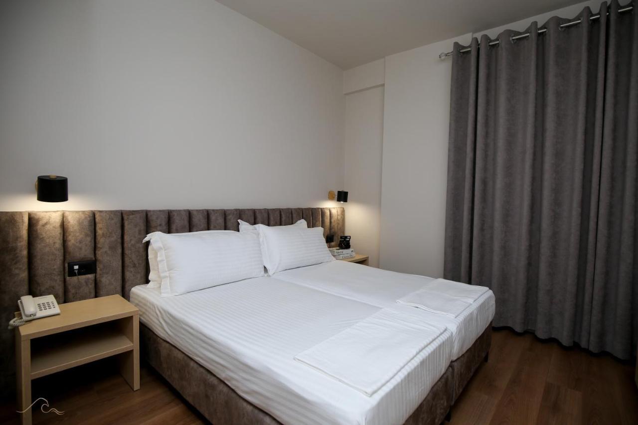 Hotel Libertas Vlore Exterior photo