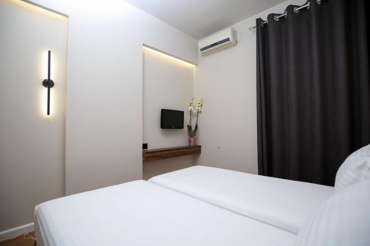 Hotel Libertas Vlore Exterior photo