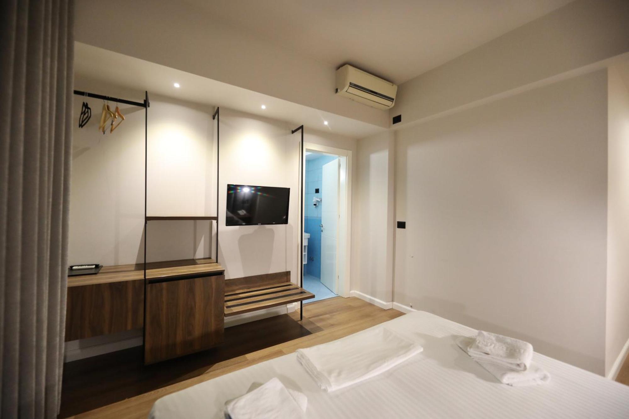Hotel Libertas Vlore Exterior photo